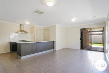 Townhouse Leased - NSW - Hamilton Valley - 2641 - SPACIOUS TOWNHOUSE  (Image 2)
