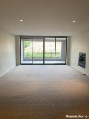 Apartment Leased - NSW - Bowral - 2576 - Luxurious Open Plan Apartment within Heritage Park Complex  (Image 2)