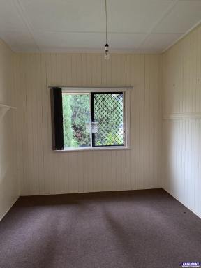 House For Lease - QLD - Kingaroy - 4610 - 3 BEDROOM HOME SHORT WALK TO TOWN (Image 2)