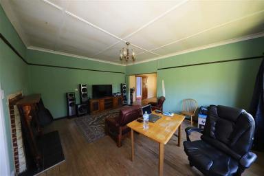 House For Sale - NSW - Batlow - 2730 - TOP OF THE TOWN  (Image 2)