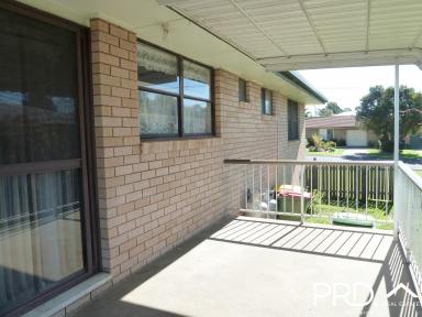 House For Lease - NSW - Casino - 2470 - SPACIOUS BRICK HOME  (Image 2)