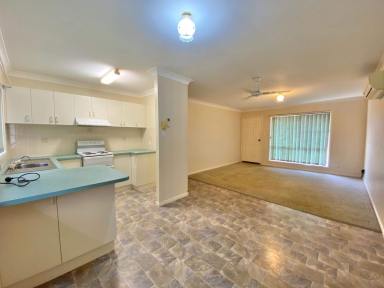 House Leased - QLD - Kingaroy - 4610 - 2 Bedroom unit in Quiet Street - Break Lease  (Image 2)