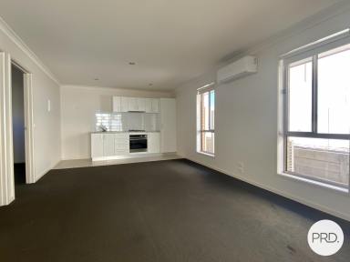 House For Lease - NSW - Lavington - 2641 - WELL PRESENTED DUPLEX!  (Image 2)