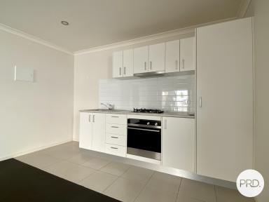 Duplex/Semi-detached Leased - NSW - Lavington - 2641 - WELL PRESENTED DUPLEX!  (Image 2)