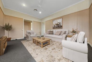 House Leased - QLD - West Gladstone - 4680 - APPROVED APPLICATION :: 3D TOUR :: HIGHSET QUEENSLANDER CLOSE TO CBD - DUCTED AIR CONDITIONING  (9 IMAGES)  (Image 2)