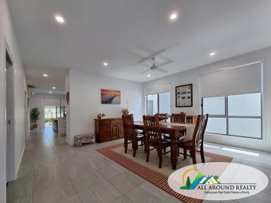 Retirement For Sale - QLD - Morayfield - 4506 - This home boast the trifactor - size, features and amazing location!  (Image 2)