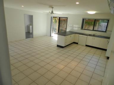 Duplex/Semi-detached For Lease - QLD - West Gladstone - 4680 - 3 BEDROOM DUPLEX, AIR CON IN MASTER BEDROOM AND LOUNGE, PETS ON APP  (Image 2)