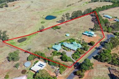 House For Sale - WA - Henty - 6236 - SOLACE AT LAST IN FERGUSON VALLEY / HENTY ON 7.141 ACRES ( 2.89 ACRES )  (Image 2)