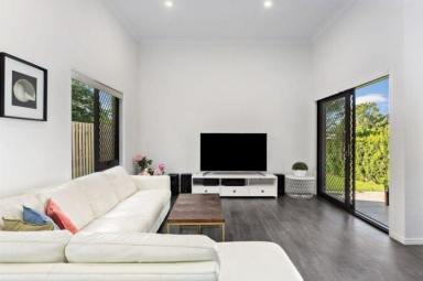 House Leased - QLD - Wavell Heights - 4012 - Fully Furnished-Luxury Spacious Brand New 2 Story House in Wavell Heights  (Image 2)