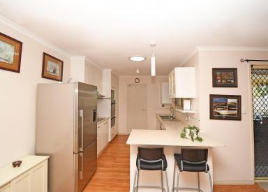 House For Sale - QLD - Point Vernon - 4655 - IMMACULATE PROPERTY WITH GRANNY FLAT POTENTIAL  (Image 2)