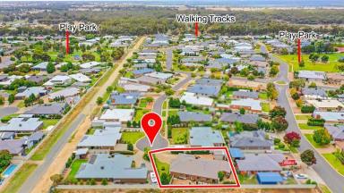 House For Sale - NSW - Moama - 2731 - Sought After In Court Location  (Image 2)