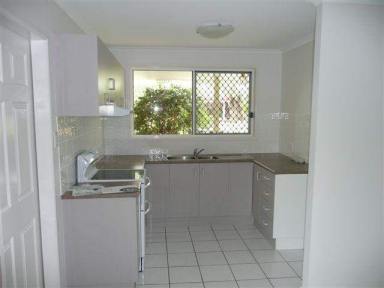 House For Lease - QLD - Clinton - 4680 - BEAUTIFUL PARK LOCATION in Clinton  (Image 2)