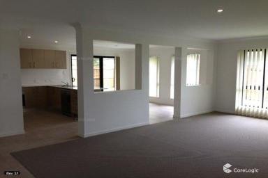 House For Lease - QLD - New Auckland - 4680 - Lovely 4 bedroom & 2 bathroom Home in quite area  (Image 2)