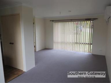 House Leased - WA - Parmelia - 6167 - SPACIOUS 3 x1  (Image 2)