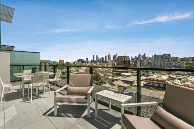 Townhouse For Sale - VIC - Collingwood - 3066 - Luxurious Skyhome (Image 2)