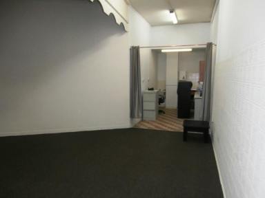 Office(s) Expressions of Interest - NSW - Wollongong - 2500 - OFFICE SUITE LOCATED MINUTES TO WOLLONGONG HOSPITAL!  (Image 2)