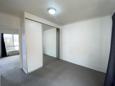 Unit For Lease - NSW - Queanbeyan - 2620 - Neat One Bedroom Unit  (Image 2)