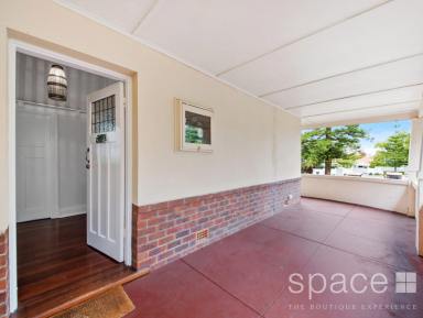 House Leased - WA - Cottesloe - 6011 - VIEWING ON 22/08/2024 @ 4PM IS CANCELLED  (Image 2)