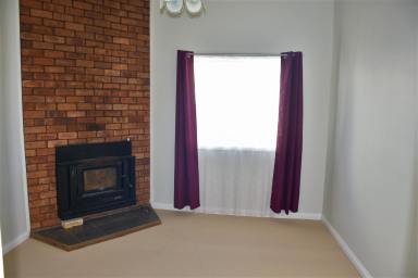 House For Lease - NSW - Glen Innes - 2370 - Cosy  (Image 2)