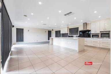 House For Sale - NSW - Moama - 2731 - Large Central Family Home  (Image 2)