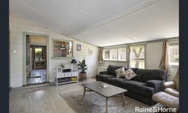 House Leased - NSW - Moss Vale - 2577 - Home close to Moss Vale Town set on 1 acre!  (Image 2)