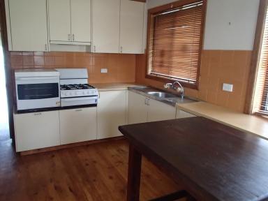 House Leased - VIC - Portland - 3305 - Charming two bedroom home  (Image 2)