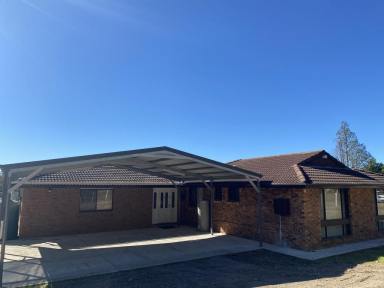 House For Lease - NSW - Thirlmere - 2572 - Spacious Family Home on Acres  (Image 2)