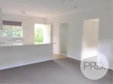 Unit For Lease - NSW - Albury - 2640 - CENTRAL LIVING!  (Image 2)