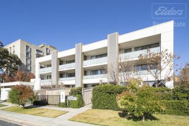 Unit For Sale - NSW - Crestwood - 2620 - Executive Apartment  (Image 2)