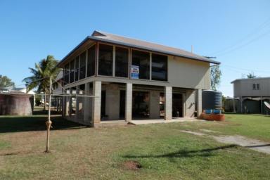 House For Sale - QLD - Groper Creek - 4806 - Groper Creek Beach House - Close to Boat Ramp - Fishing Crabbing  (Image 2)