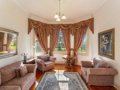House For Sale - NSW - Girards Hill - 2480 - Classic Queenslander Charm  (Image 2)