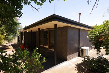 House Leased - VIC - Soldiers Hill - 3350 - Fully Renovated In Prime Location!  (Image 2)