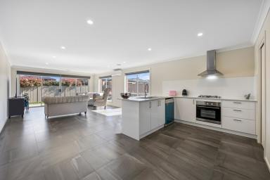 House Leased - VIC - Winter Valley - 3358 - Beautifully Designed In Winter Valley Estate!  (Image 2)