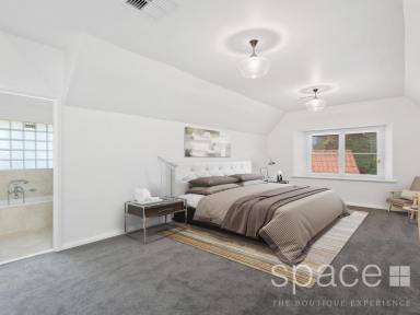 House For Lease - WA - Dalkeith - 6009 - LARGE FAMILY HOME ON HUGE CORNER BLOCK  (Image 2)