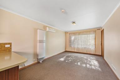 Unit Leased - VIC - Ballarat North - 3350 - Neat and Tidy Unit  (Image 2)