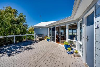 Holiday Residence For Lease - SA - Goolwa South - 5214 - Panoramic Views of the River  (Image 2)