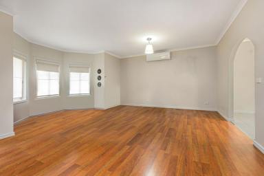House Leased - VIC - Spring Gully - 3550 - SUPERB HOME!  (Image 2)