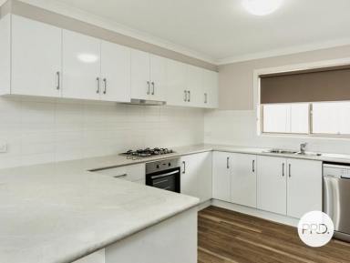 Townhouse For Lease - NSW - Glenroy - 2640 - NORRIS PARK BEAUTY  (Image 2)