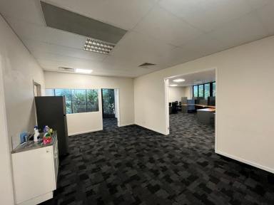 Office(s) For Lease - QLD - Redland Bay - 4165 - IMMACULATE PROFESSIONAL OFFICE AND WAREHOUSE SPACE FOR LEASE (Image 2)