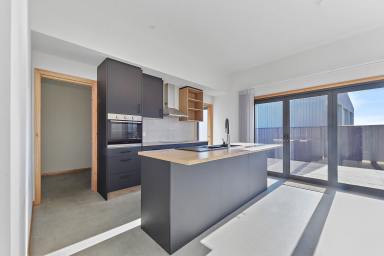 House Leased - TAS - Coles Bay - 7215 - Convenience is Key  (Image 2)
