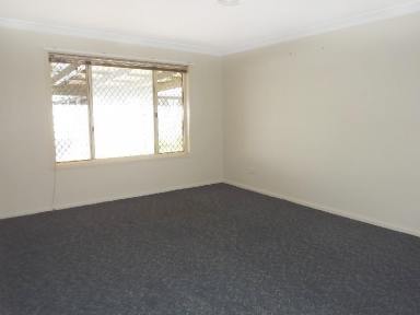 House Leased - NSW - Bourke - 2840 - 3 bedroom brick home  (Image 2)