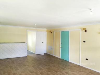 House Leased - NSW - Bourke - 2840 - Low maintenance 4 bedroom fibro home  (Image 2)