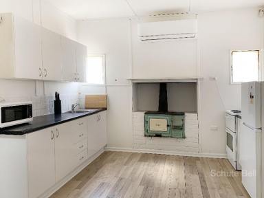 House Leased - NSW - Bourke - 2840 - Partially furnished 1 bedroom  house  (Image 2)