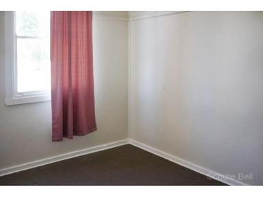 House Leased - NSW - Trangie - 2823 - Long term tenant required  (Image 2)