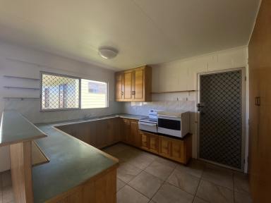 House For Lease - QLD - Atherton - 4883 - ATHERTON -LOW MAINTENANCE LIVING  (Image 2)
