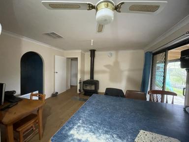 House Leased - NSW - Gundagai - 2722 - 4 Bedroom Home  (Image 2)