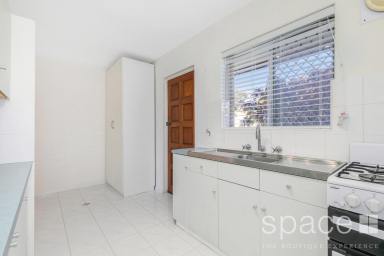 Apartment For Lease - WA - Claremont - 6010 - Ground Floor Living with a Spacious Courtyard & WATER AND GAS USAGE INCLUDED  (Image 2)