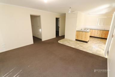Unit For Sale - QLD - Dalby - 4405 - TOP SPOT IN EDWARD STREET  (Image 2)
