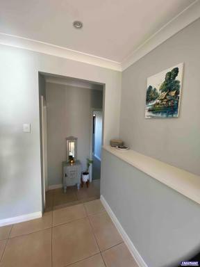 House For Lease - QLD - Kingaroy - 4610 - Quality Home High on the Hill  (Image 2)