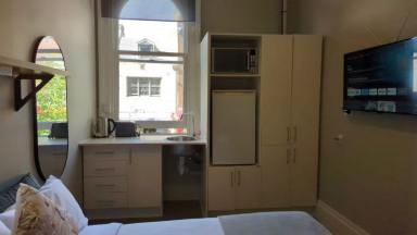 House Leased - NSW - Surry Hills - 2010 - Furnished Rooms In the Heart of Oxford Street Sydney  (Image 2)